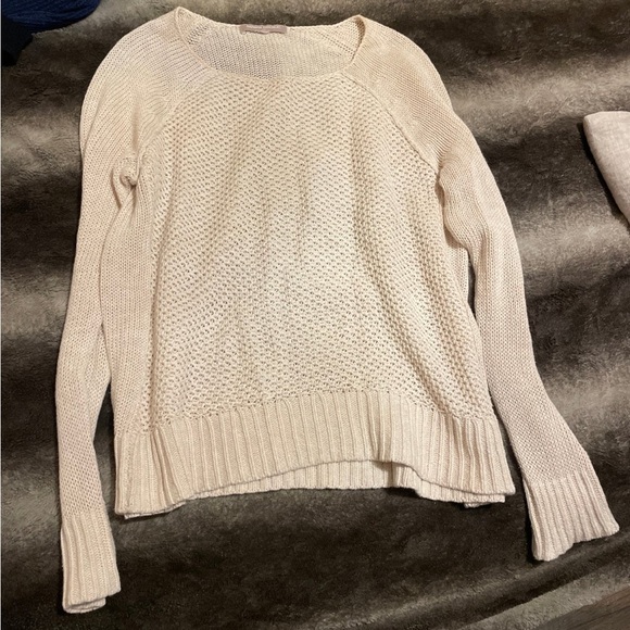 Banana Republic Sweaters - Banana Republic Sweater M size Cream Ivory